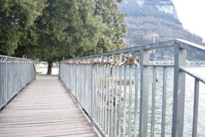 Lucchetti dell'amore, il giro di vite sulle speranze degli amanti